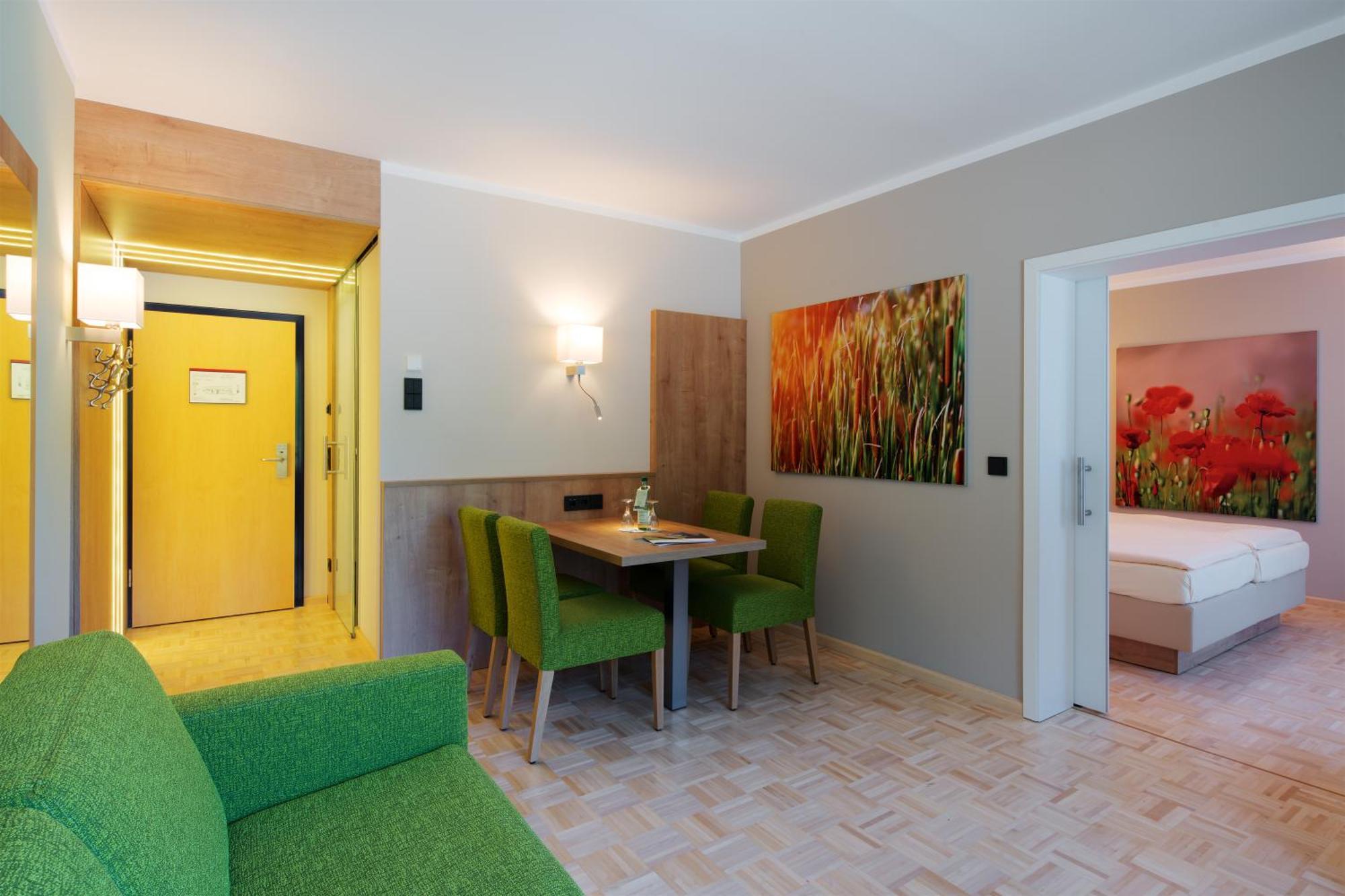 Bio-Seehotel Zeulenroda Екстер'єр фото