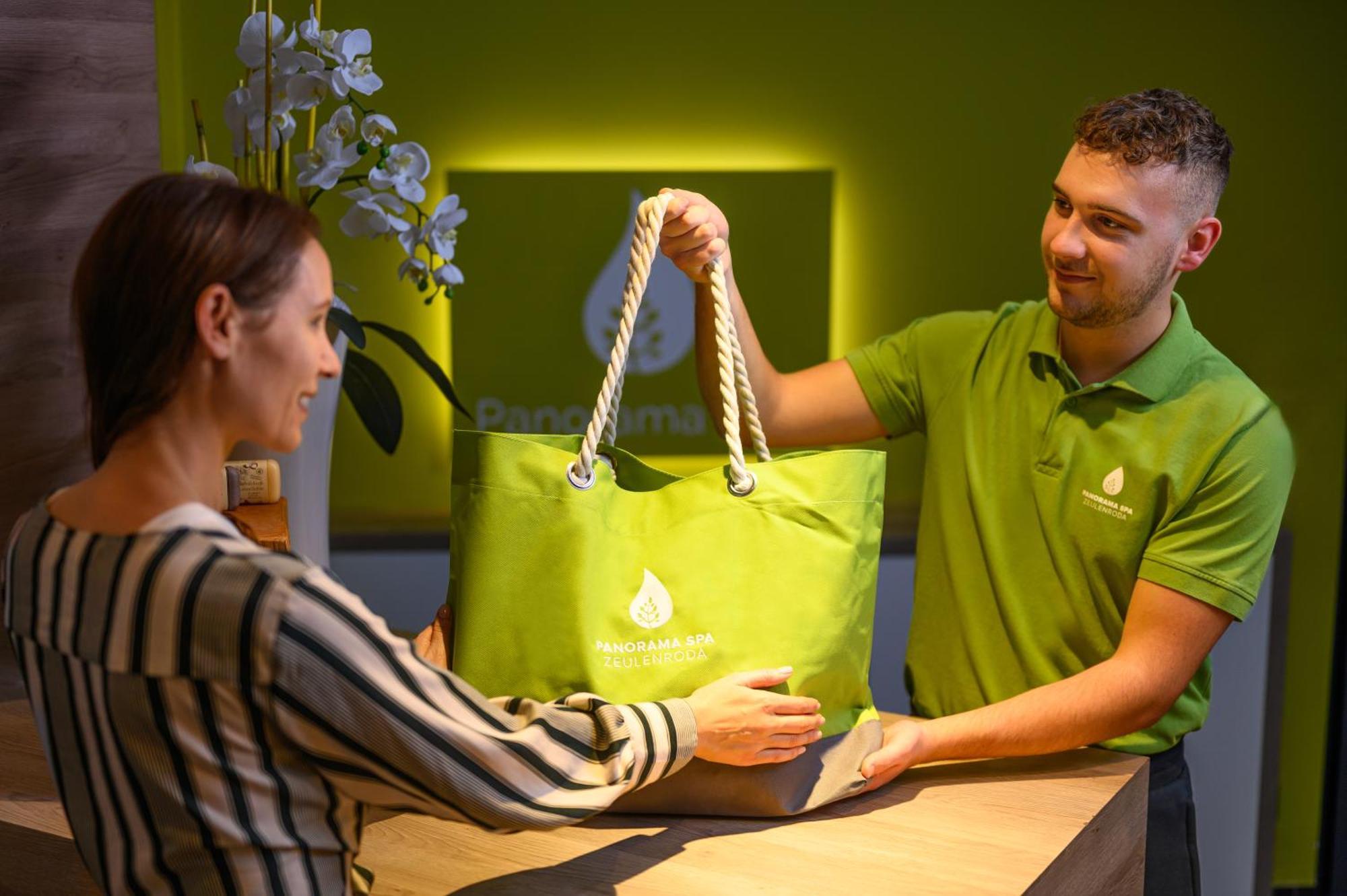 Bio-Seehotel Zeulenroda Екстер'єр фото