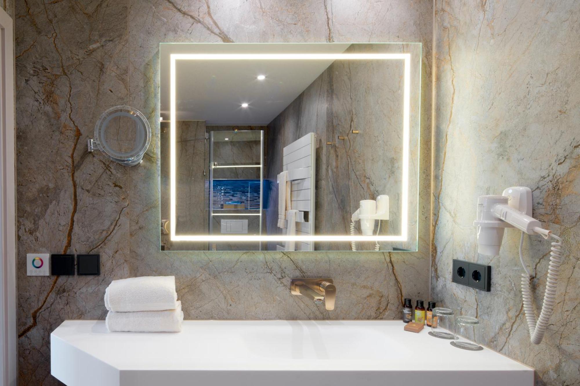 Bio-Seehotel Zeulenroda Екстер'єр фото